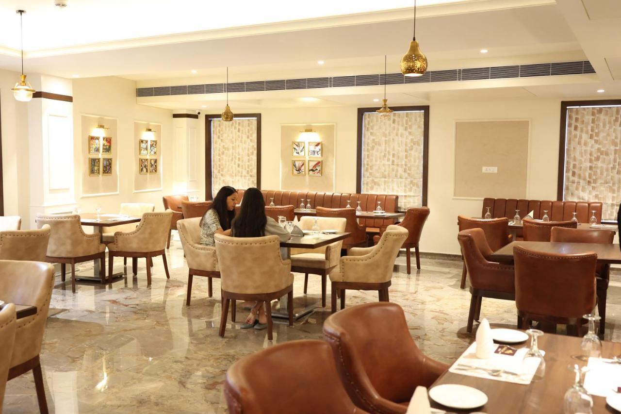 Pride Hotel בהופאל מראה חיצוני תמונה
